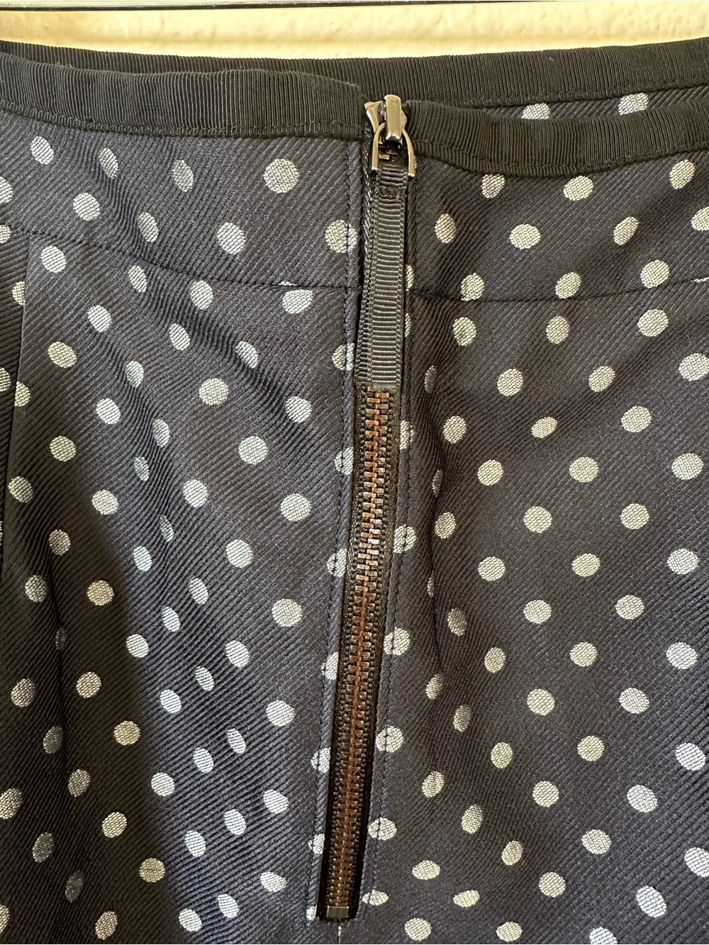 Ann Taylor Pencil Skirt 10P Navy Polka Dot Jacquard Petite Lined - Picture 7 of 9